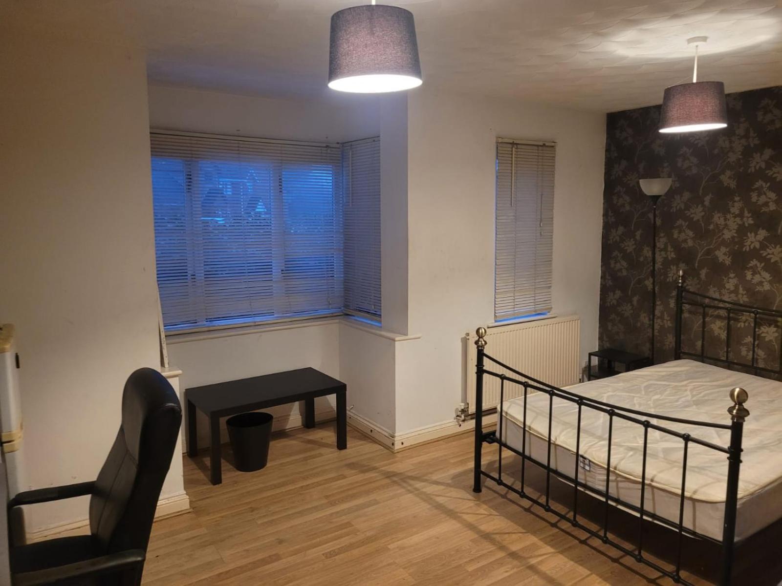 City Guesthouse Central Milton Keynes Mk13 Bagian luar foto